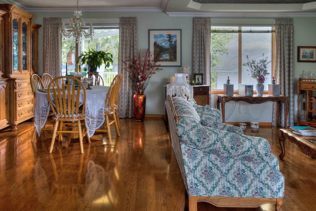 Hummingbird Bed And Breakfast Clearwater Exterior photo
