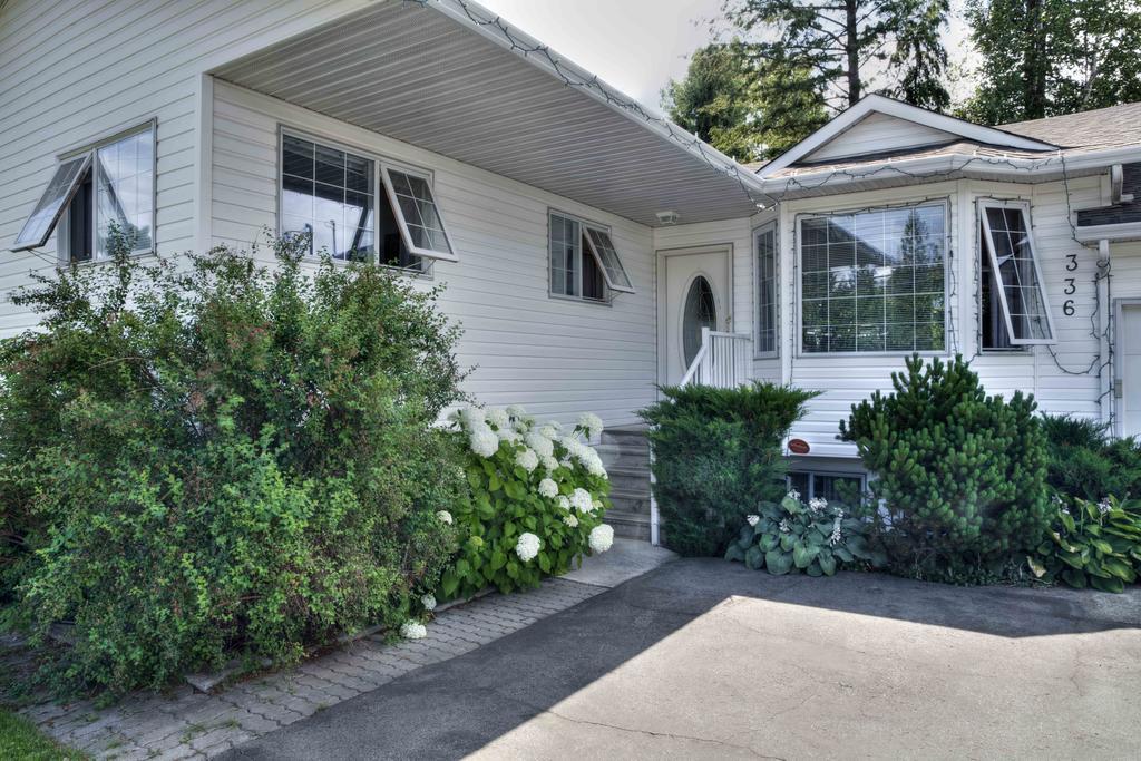 Hummingbird Bed And Breakfast Clearwater Exterior photo